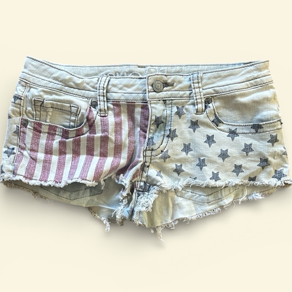 RUE21 JUNIORS 3/4 White Star Print Denim Jean Shorts